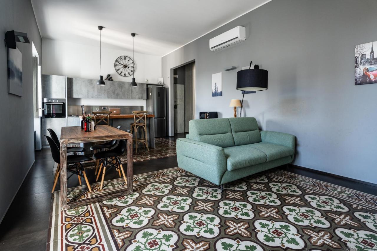 Plaza Apartment Bitonto Bagian luar foto